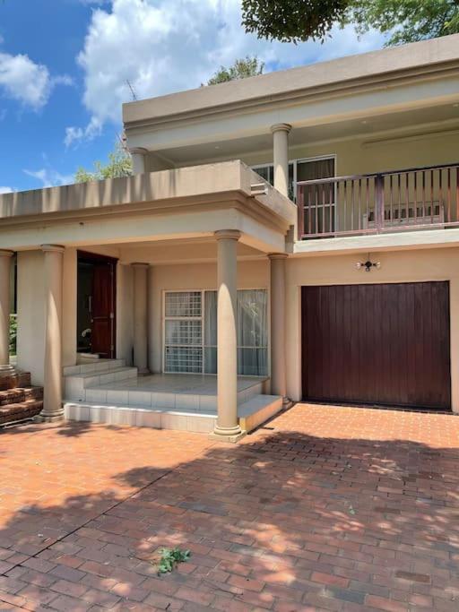 הארטביספורט Red Cascade - Luxury 4 Bedrooms -Solar And Aircons מראה חיצוני תמונה